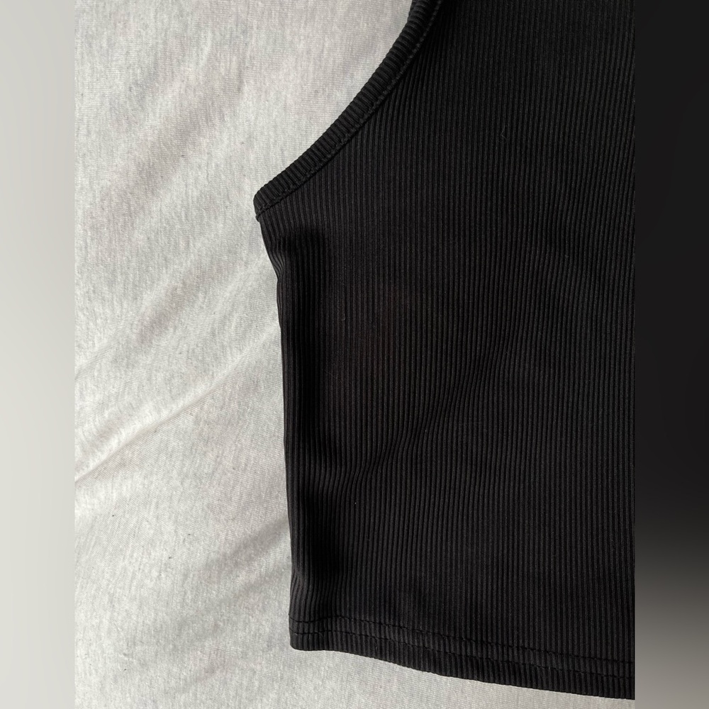 ✨ 3 for $10 ✨ SHEIN S Ribbed Mock Neck Tops! - Picture 9 of 16